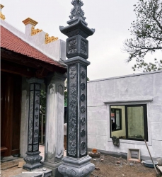 Mẫu cột đá đồng trụ bề thế trang nghiêm góp phần nâng cao giá trị thẩm mỹ công trình tâm linh gia tộc