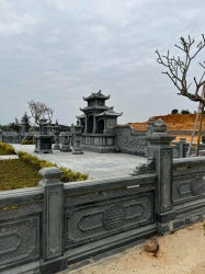 Thi Công Khu Lăng Mộ Đá Riêu Rộng Rãi Bằng Đá Tự Nhiêu Nguyên Khối - XR05