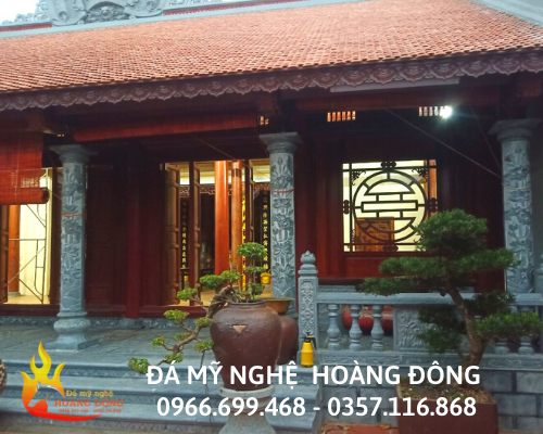 Cột đá đồng trụ góp phần nâng cao giá trị thẩm mỹ của công trình nhà thờ gia tộc 
