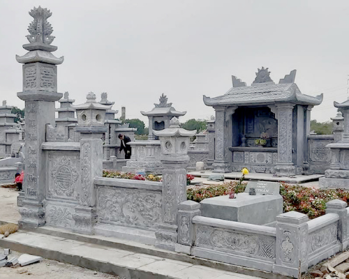 Mẫu lăng mộ đá xanh đen sang trọng, đẹp không ti vết 