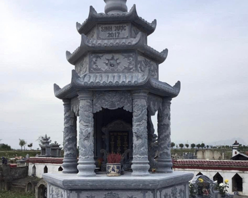 Mẫu mộ lục lăng có mái truyền thống bề thế 