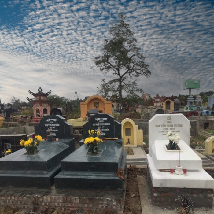 Mẫu mộ đôi xây ốp gạch đẹp nhất - xây dựng mộ phần giá tốt hình 4 Khuôn viên khu lăng mộ đá granite đẹp chuẩn phong thủy