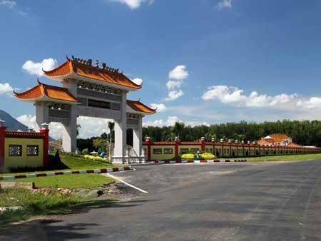 Khu lăng mộ đá nức tiếng tại Tây Ninh 